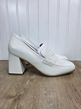 🆕️Lisa Vicky Classic White Block-Heel Loafers - Women 8